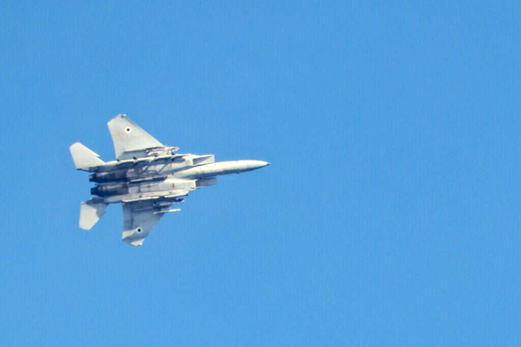 מטוס קרב מסוג F-15 מעל חיפה, | Jack Guez / AFP