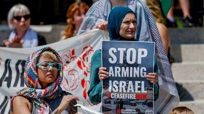 הפגנה אנטישמית בשיקגו. | EPA