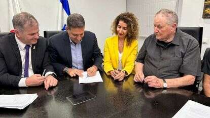 חתימת ההסכם, השבוע. | השלטון המקומי