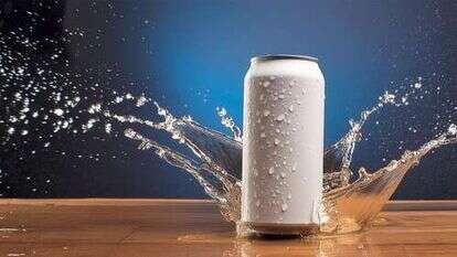 מים מוגזים. | שאטרסטוק