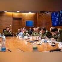 הרמטכ״ל בהערכת מצב בזמן התקיפה בתימן עם חברי פורום המטה הכללי. | דובר צה"ל