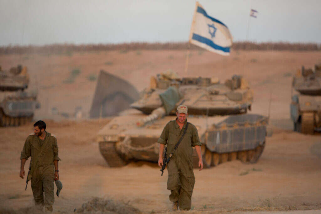 לוחמים בשטחי כינוס. | יונתן זינדל - פלאש 90