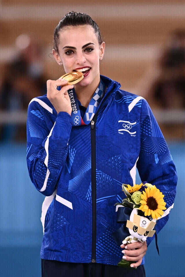 הומור ושפת גוף משותפת. לינוי אשרם בטוקיו 2020. | : AFP