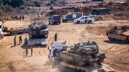 חיילם בגבול הצפון ממתינים לכניסה קרקעית, | דוד כהן, פלאש 90