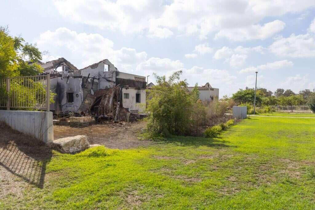 קיבוץ בארי | לירון מולדובן קיבוץ בארי | לירון מולדובן