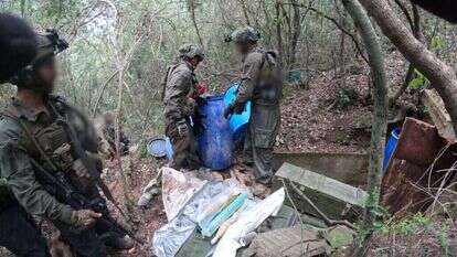 לוחמי יחידה מיוחדת של צה"ל חושפים אמל"ח של חיזבאללה בשטח לבנון. | דובר צה"ל לוחמי יחידה מיוחדת של צה"ל חושפים אמל"ח של חיזבאללה בשטח לבנון. | דובר צה"ל