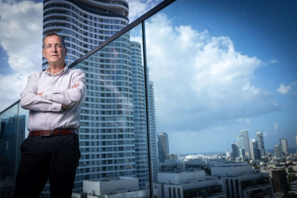 ד"ר צחי גליקמן. | אריק סולטן