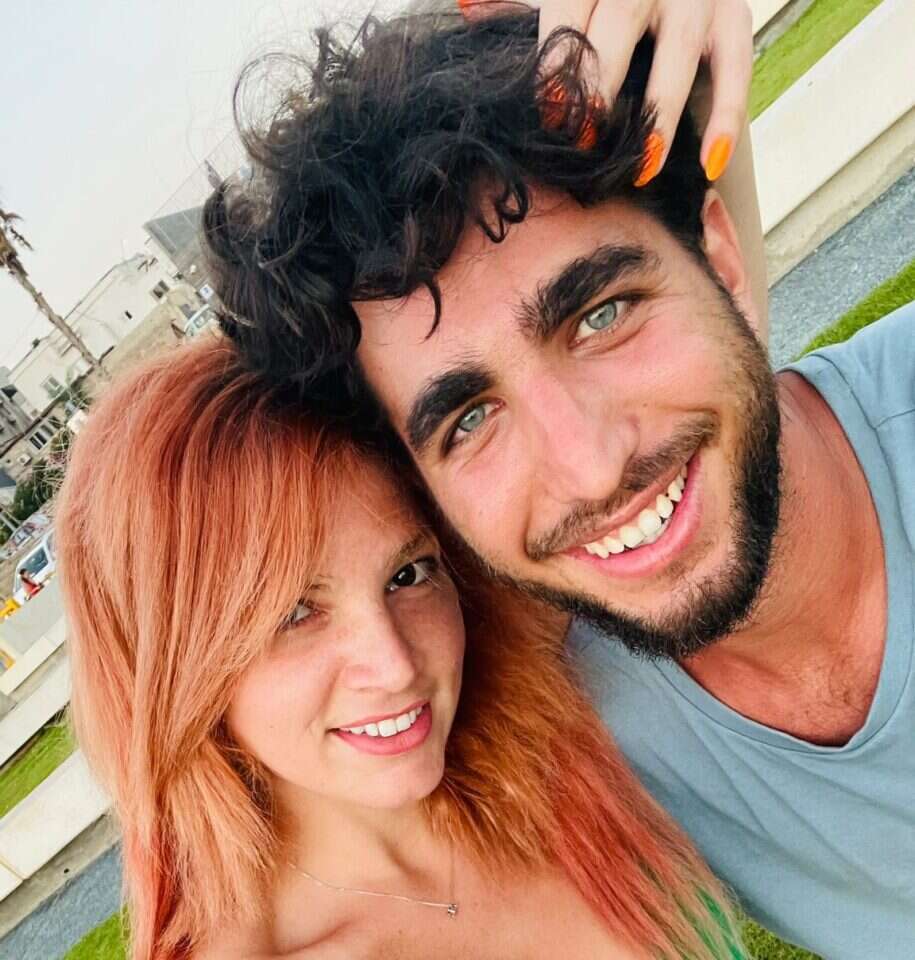 יניב סרודי זכרו לברכה וסיון כהן. | עצמי