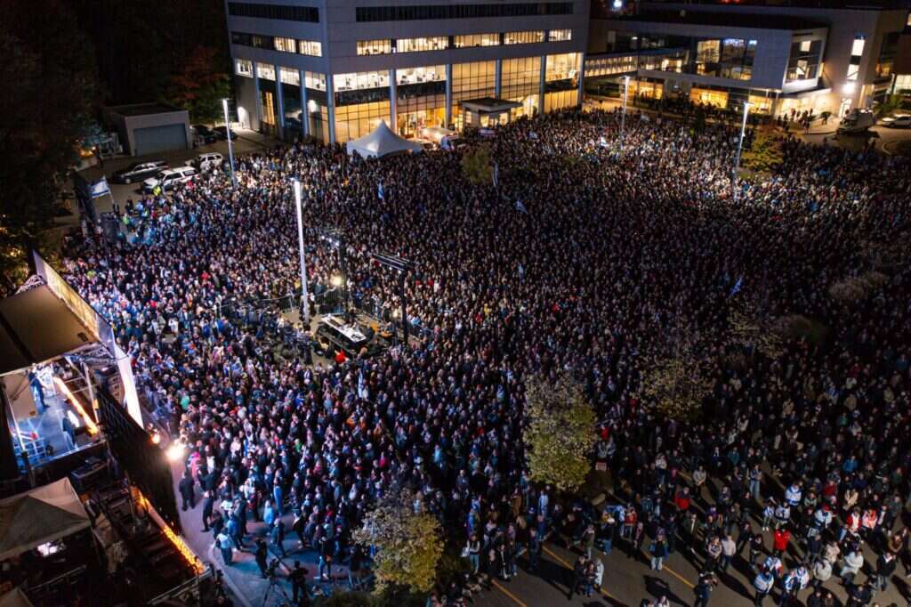 אירוע זיכרון ל-7 באוקטובר בטורונטו. | הפדרציה היהודית של טורונטו (UJA)