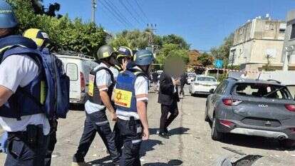 מד"א באחת מזירות הנפילה באזור חיפה. | תיעוד מבצעי מד"א