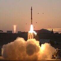 שיגור של טיל יירוט. | דו"צ