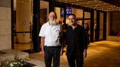 "העובדה שנשארנו בחיים וחזרנו, הציבה חזק את השאלה בשביל מה". נעם דמסקי והרב מדן. | נעמה שטרן