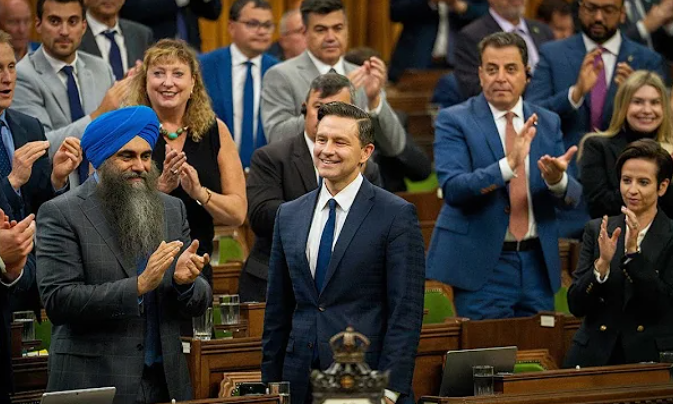 פייר פוליאב, מנהיג המפלגה השמרנית הקנדית. | מסך מיוטיוב