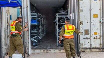 "שורה זה מקום קדוש. כשנכנס חלל לזיהוי, זה כמו עבודת הכוהן הגדול ביום כיפור". מחנה שורה, לפני שנה. | יוסי אלוני - פלאש 90