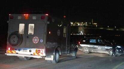 כוחות הצלה סמוך לבא"ח גולני, אמש. | AFP