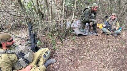 לוחמי מילואים של צה"ל בתוך "שמורת הטבע" של חיזבאללה, השבוע. | חגי סגל לוחמי מילואים של צה"ל בתוך "שמורת הטבע" של חיזבאללה, השבוע. | חגי סגל