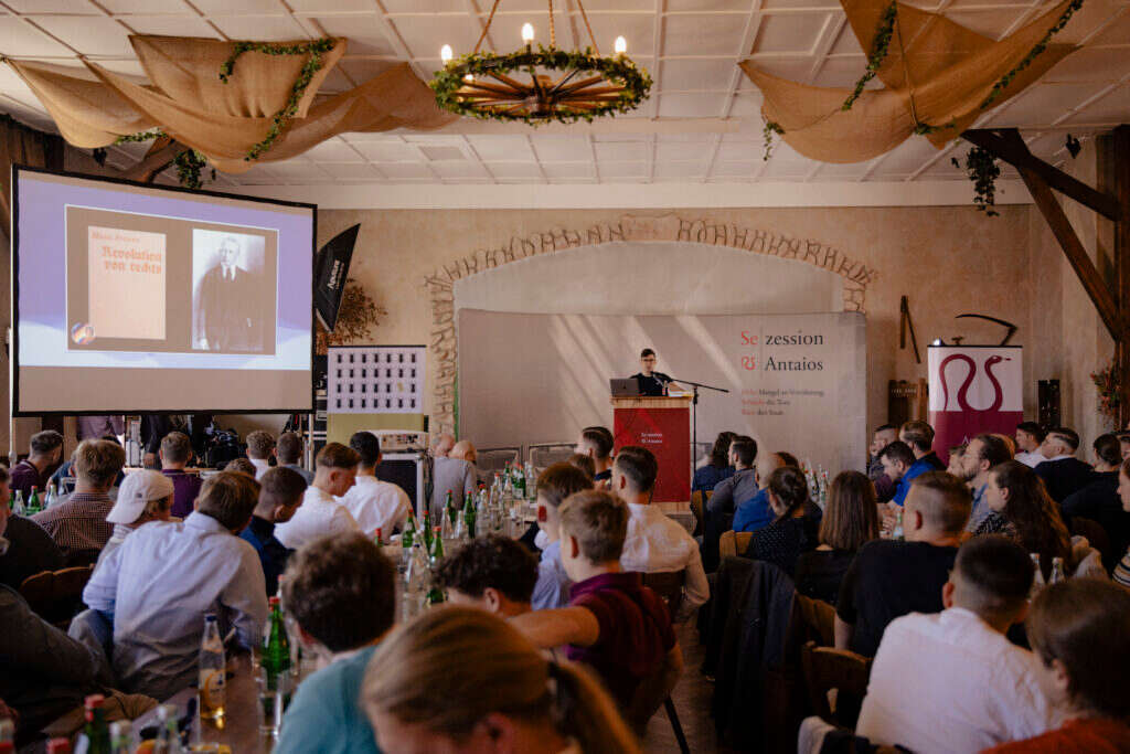 סלנר נואם בכנס בגרמניה. | הלנה לאה מאהרצברגר, וושינגטון פוסט סלנר נואם בכנס בגרמניה. | הלנה לאה מאהרצברגר, וושינגטון פוסט