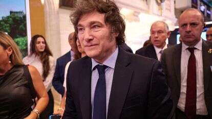 מיליי פותח את המסחר בבורסת ניו־יורק, במהלך ביקורו בעצרת האו"ם בחודש שעבר. | איי.אף.פי