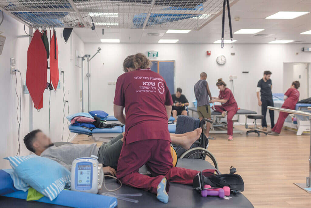 מחלקת שיקום בתל השומר. | אבישג שאר־ישוב