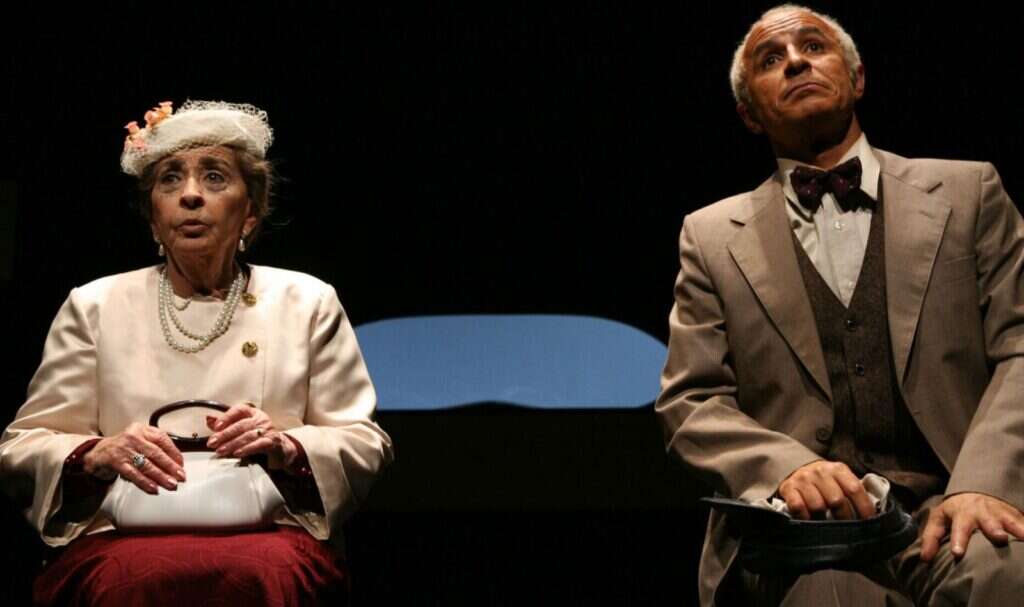 יעקב כהן ז"ל על בימת התיאטרון. | ג'ראר אלון