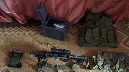 אמצעי הלחימה שאותרו הלילה בבקעה. | דובר צה"ל