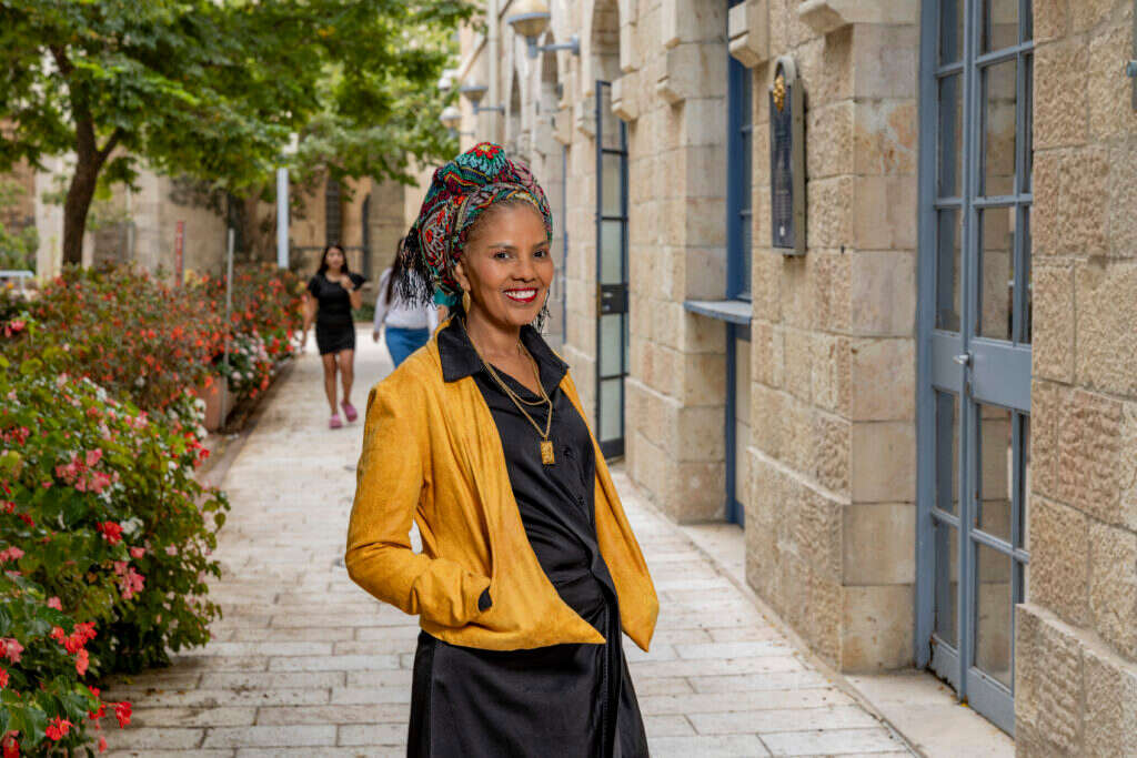 ווביט וורקו מנגסטו. | נעמה שטרן