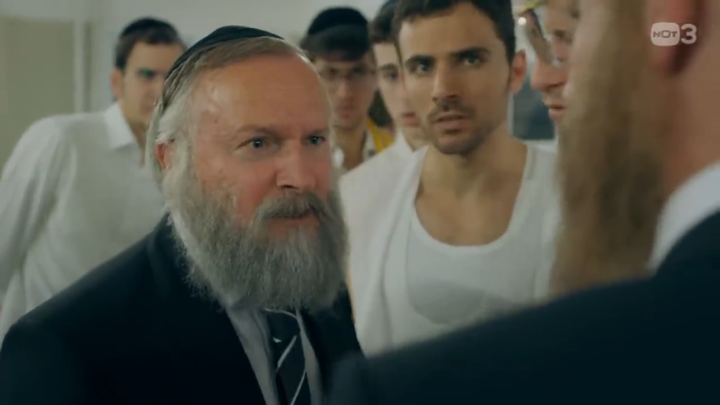 התאהבתי בדמות. נבון בתפקיד הרב בלוך בשבאבניקים. | מסך התאהבתי בדמות. נבון בתפקיד הרב בלוך בשבאבניקים. | מסך