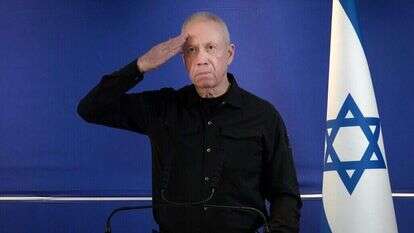 גלנט נפרד במסיבת עיתונאים. | שירה קינן - משרד הביטחון