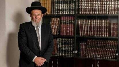 הרב קלמן בר. | נעמה שטרן