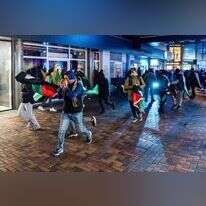 תומכי חמאס באמסטרדם, לפני המשחק. | EPA