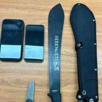 הציוד שנמצא אצל העצורים. דוברות המשטרה