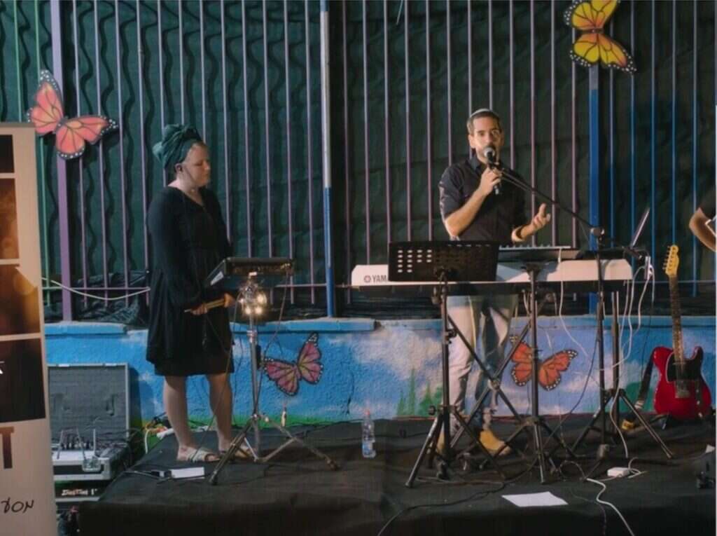 דביר דהן בהופעה. | באדיבות המרואיין