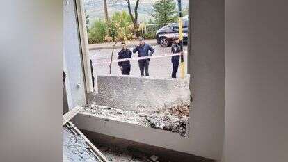 זירת הפגיעה בכרמיאל. | דוברות המשטרה