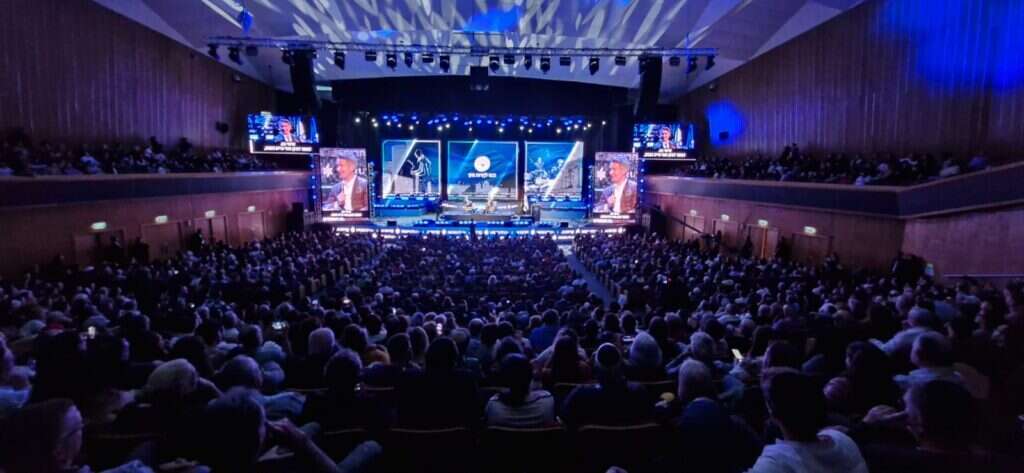 טקס קבלת הפרס. | משה מזרחי טקס קבלת הפרס. | משה מזרחי