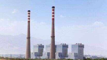 תחנת כוח תרמית בשזנד, איראן. | שאטרסטוק