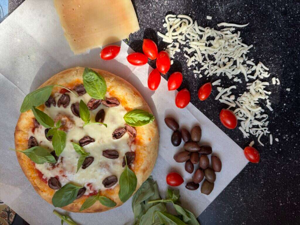 פיצה נפוליטנה | אלינור רחמים פיצה נפוליטנה | אלינור רחמים