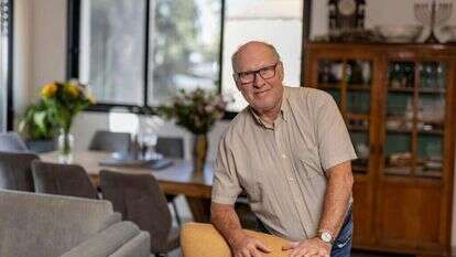 ד"ר אילן אזרחי. | נעמה שטר