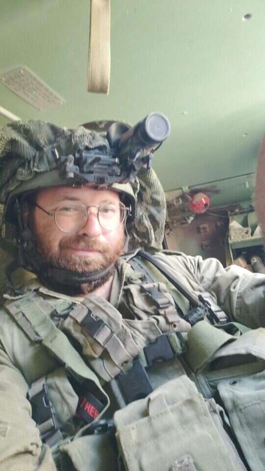 השנה במילואים הייתה לו קשה. רס"ר במיל' צבי מרנץ. | דו"צ