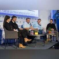 ערן דורון, ראש מועצת רמת הנגב, יאיר מעיין, ראש עיריית ערד, סאלמה עדיסן, ראש המועצה האזורית נווה-מדבר, שי חג'ג', ראש המועצה האזורית מרחבים ויו"ר מרכז המועצות האזוריות, אליה וינטר, ראש מועצת מצפה־רמון ואלישבע סבתו, מנהלת רשות הצעירים במשרד הנגב, הגליל והחוסן הלאומי בוועידת בן גוריון בנגב 2. | לירון מולדובן