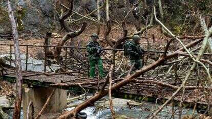 מסך מתוך הסרט "אין ארץ אחרת" מסך מתוך הסרט "אין ארץ אחרת"