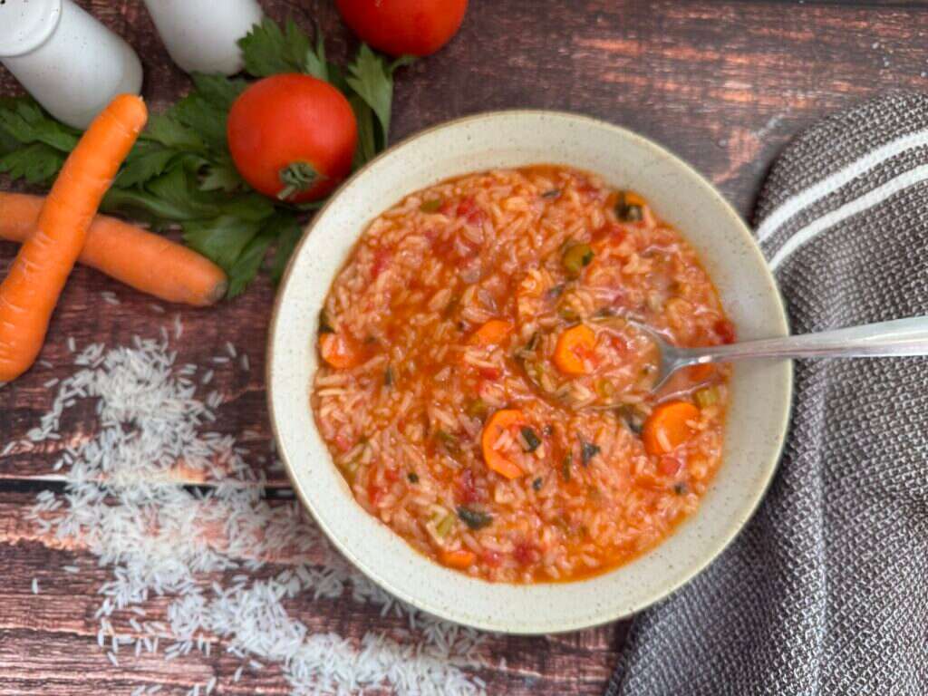 מרק עגבניות ואורז. | אלינור רחמים מרק עגבניות ואורז. | אלינור רחמים