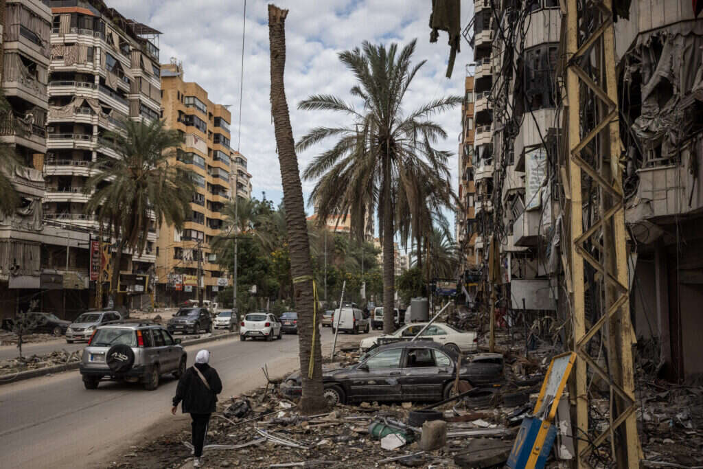 רובע הדאחייה בביירות בסוף חודש נובמבר. | Ed Ram for The Washington Post