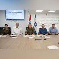 מעמד החתימה על ההסכם.  באדיבות דובר צה"ל