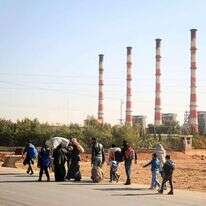 אזרחים סורים נמלטים מחלב לאחר שכוחות המורדים השתלטו עליה. | AFP