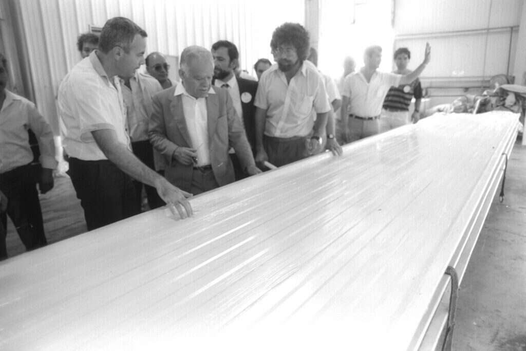 "אהבתי אותו אהבת נפש". סלבין עם ראש הממשלה יצחק שמיר, 1987. | מגי יעלון, לע"מ