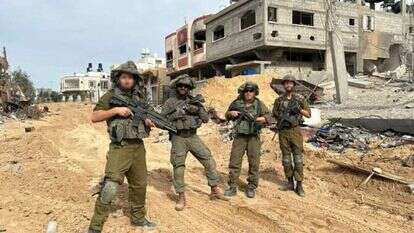 מילואימניקים בבית־חאנון, בתחילת החורף. | אורלי גולדקלנג