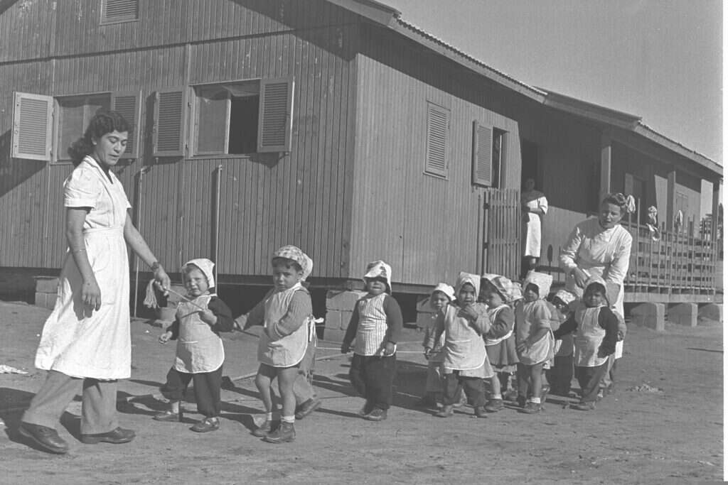 אין הכרה מספקת בתרומה של מי שהולידו וגידלו כאן דור מדהים. מעברה בחולון בשנות ה־50'. | טדי בראונר, לע"מ