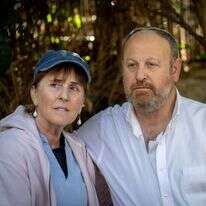 "יונה האמין שהוא יעבור את זה, שזה זמני". דיוויד והייזל בריף. | אריק סולטן