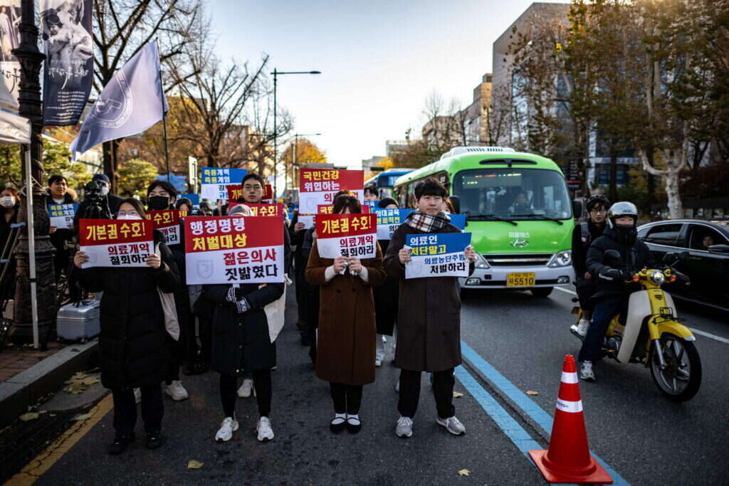 עצרת להדחתו של הנשיא, יון סאול (Photo by Philip FONG / AFP)