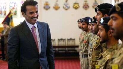 אמיר קטאר תמים בן חמד אאל ת'אני בבריטניה. | Chris Jackson / POOL / AFP אמיר קטאר תמים בן חמד אאל ת'אני בבריטניה. | Chris Jackson / POOL / AFP